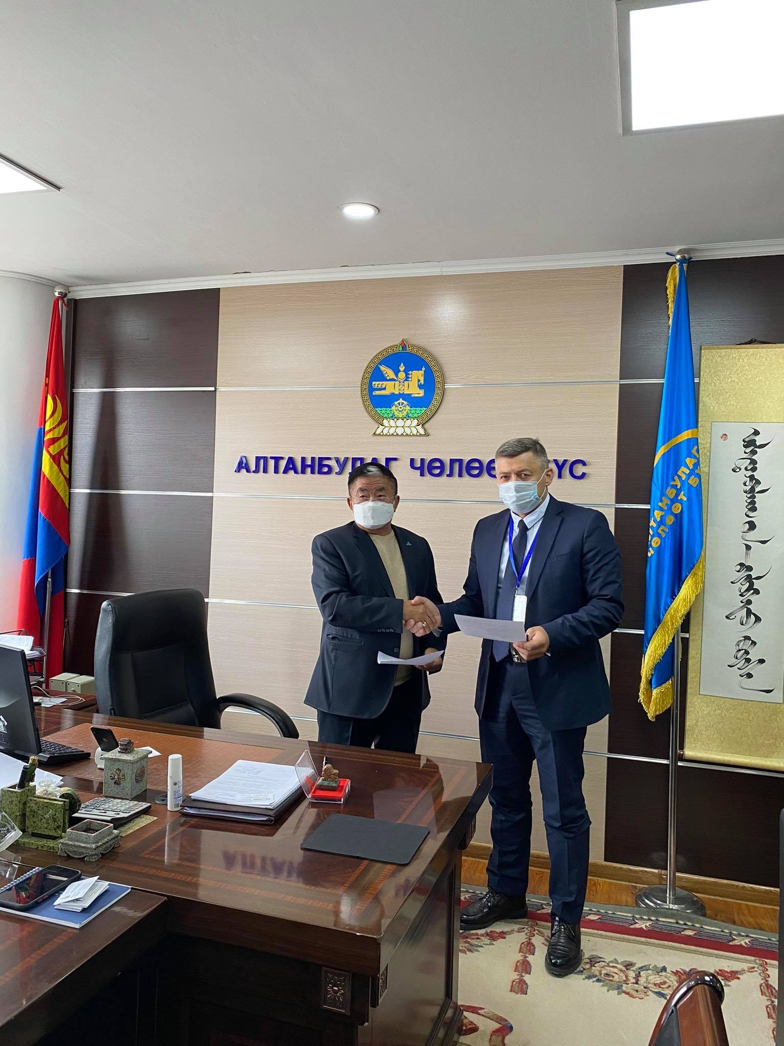 ''阿拉坦布拉格‘’自由区主任J.AMARJARGAL会见了俄罗斯哈卡斯国的工商会主席В.А. SOROKIN.