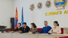 色楞格省州长办公室及属下23名单位领导联合举行了会议